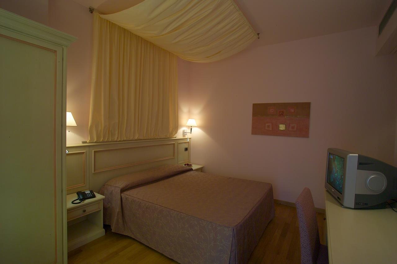 West Florence Campi Bisenzio Exterior foto